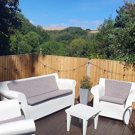Bijou Coastal Apartment In Polperro With Hot Tub Onsite Parking Downhill Walk To Village エクステリア 写真