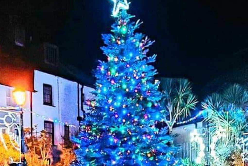 Bijou Coastal Apartment In Polperro With Hot Tub Onsite Parking Downhill Walk To Village エクステリア 写真