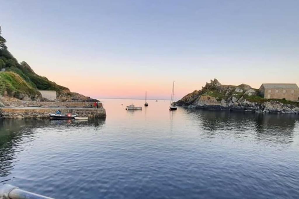 Bijou Coastal Apartment In Polperro With Hot Tub Onsite Parking Downhill Walk To Village エクステリア 写真