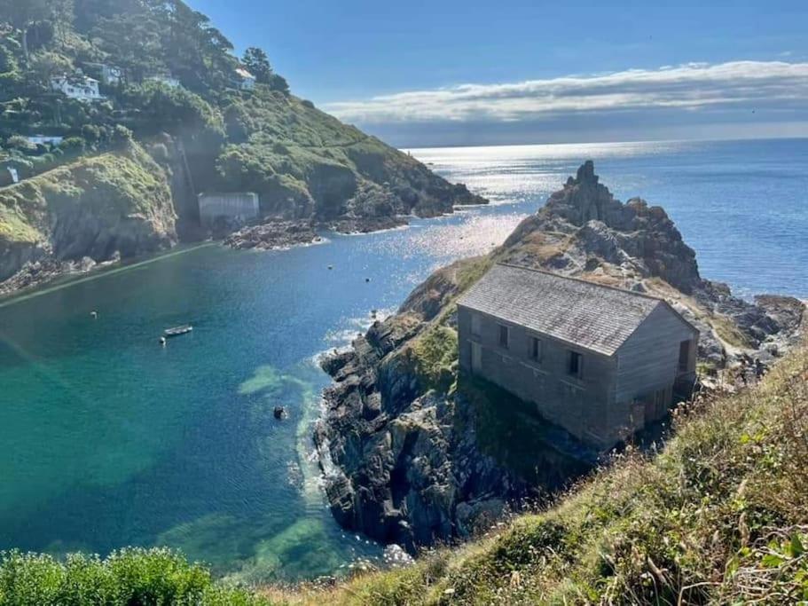 Bijou Coastal Apartment In Polperro With Hot Tub Onsite Parking Downhill Walk To Village エクステリア 写真