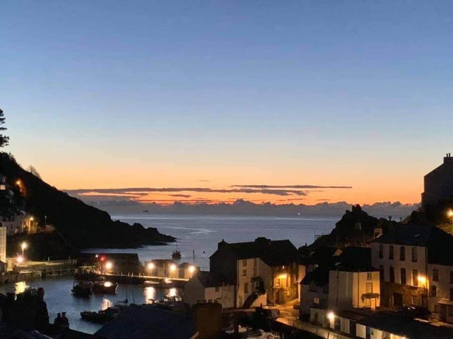 Bijou Coastal Apartment In Polperro With Hot Tub Onsite Parking Downhill Walk To Village エクステリア 写真