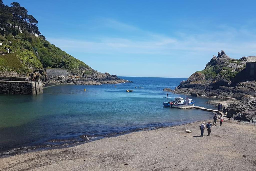 Bijou Coastal Apartment In Polperro With Hot Tub Onsite Parking Downhill Walk To Village エクステリア 写真